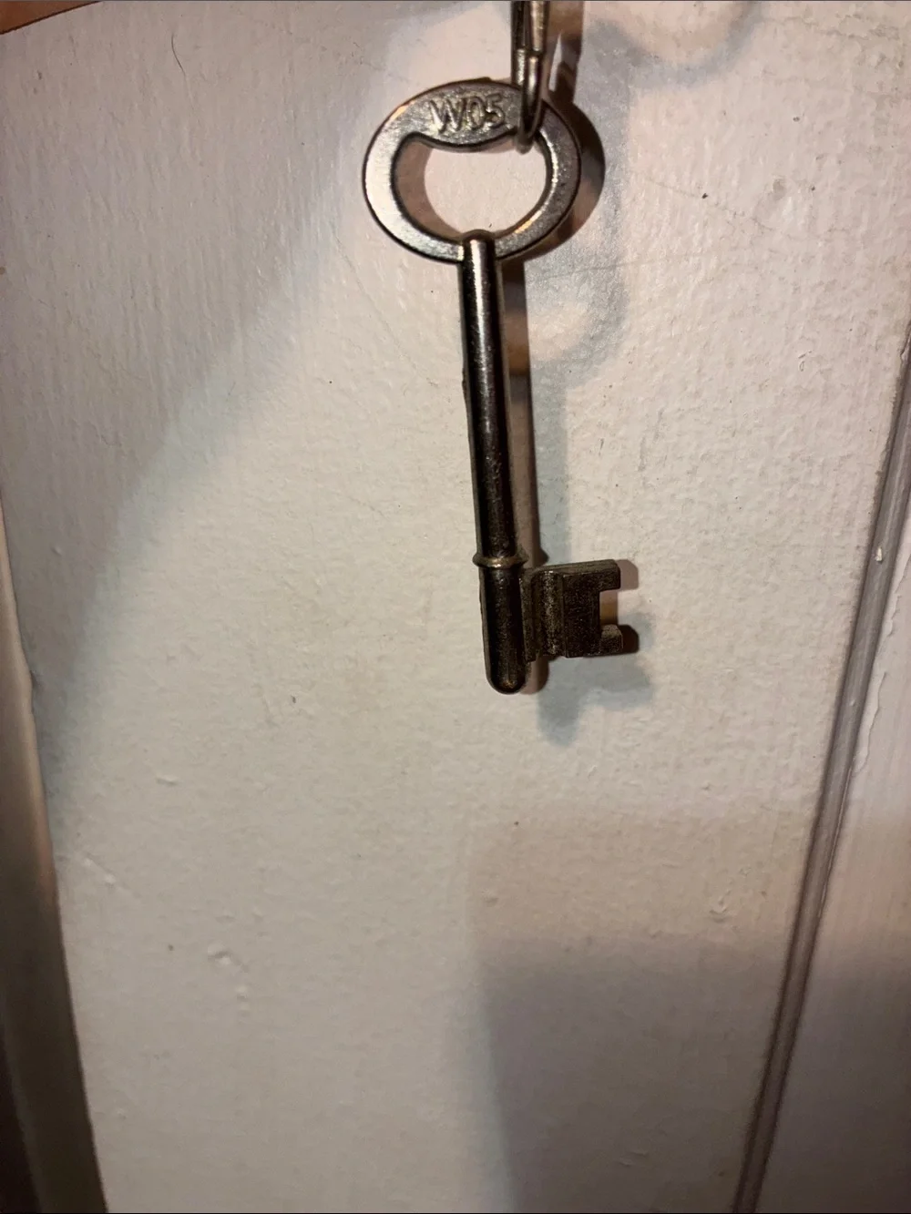 Key to my heart   Vintage-Style Metal Key Wall Decor in Bronze